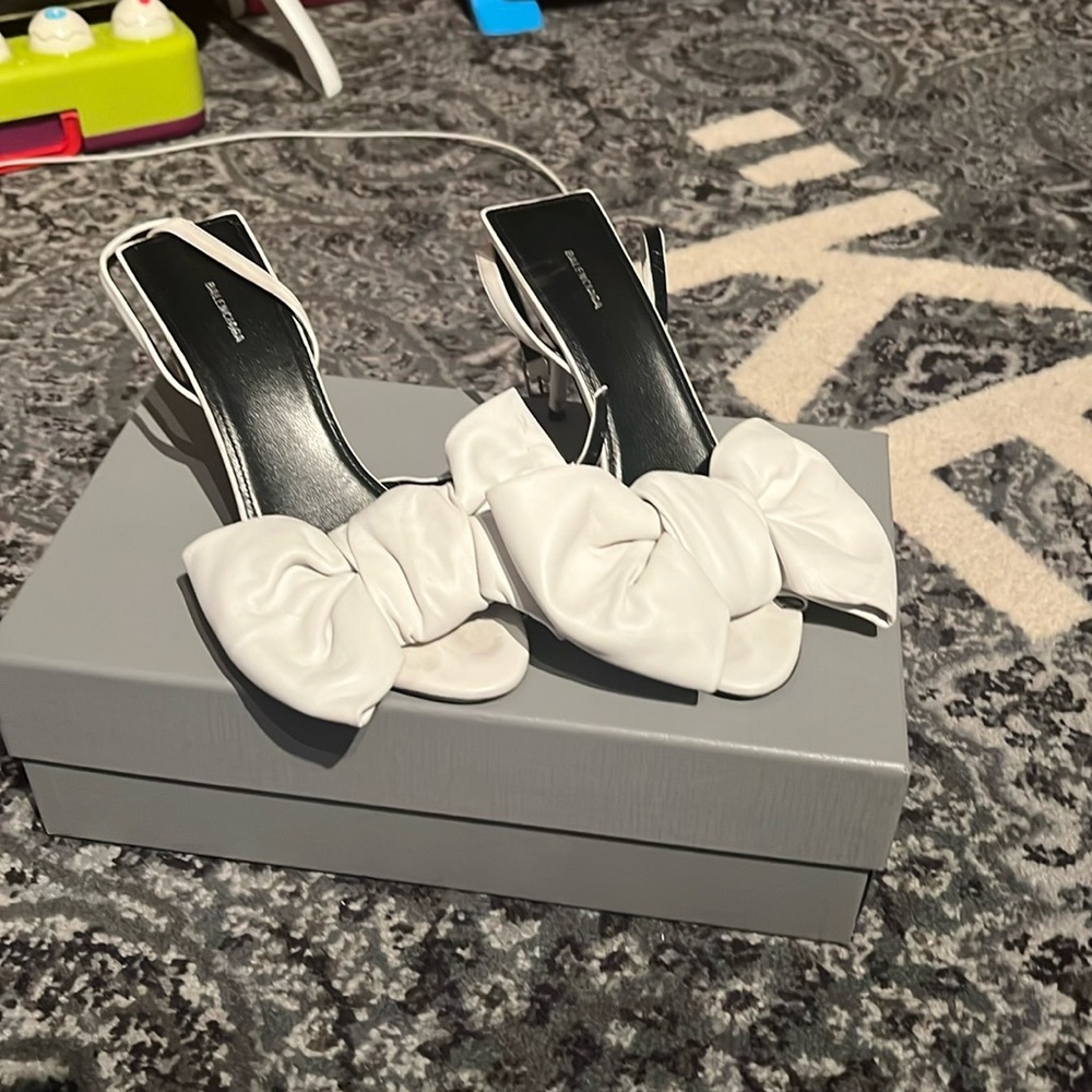 White Balenciaga Bow Shoes euro size 37